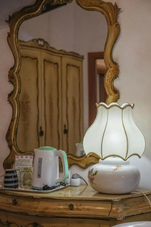 Nocleg ze śniadaniem Bed and Breakfast Ca'Salvador Wenecja